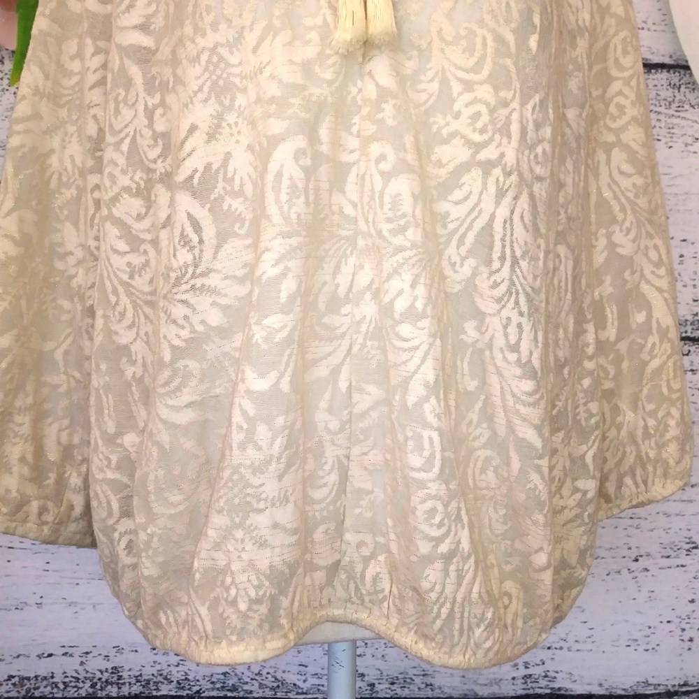Chico's Cream Gold Metallic Lace Top Size 1 (M/8) - Picture 3 of 8
